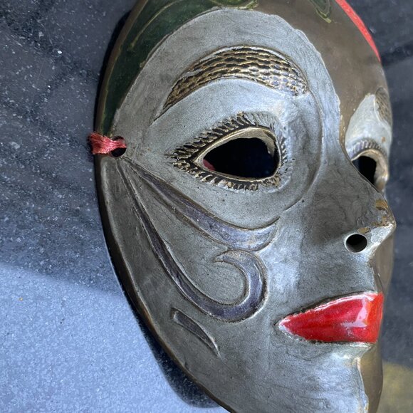 Vtg Brass Masquerade Mask Carnivale Made in India Hand Painted - Picture 3 of 6
